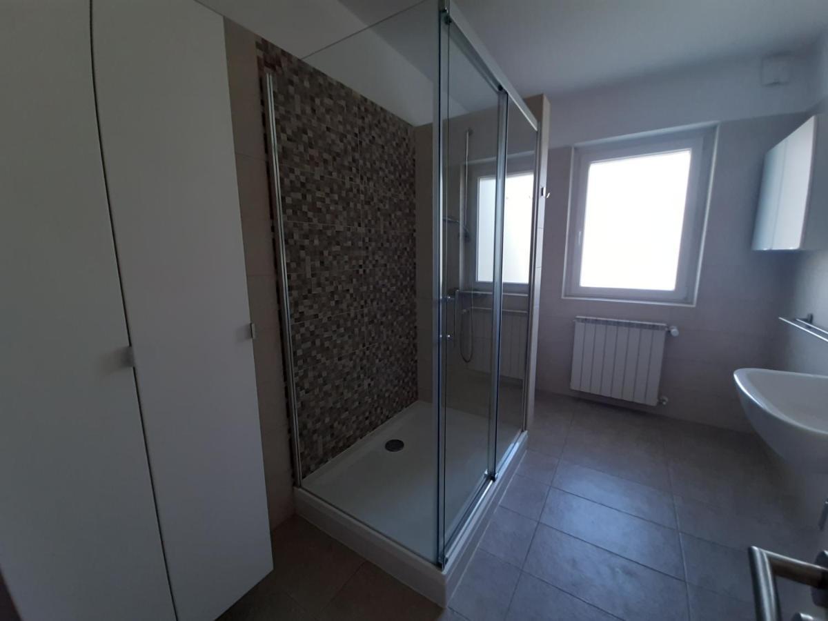 Apartment Sol, Izola, San Simon المظهر الخارجي الصورة